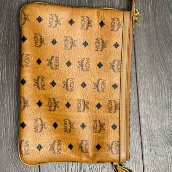 COPY - MCM bag - Picture 2 of 7